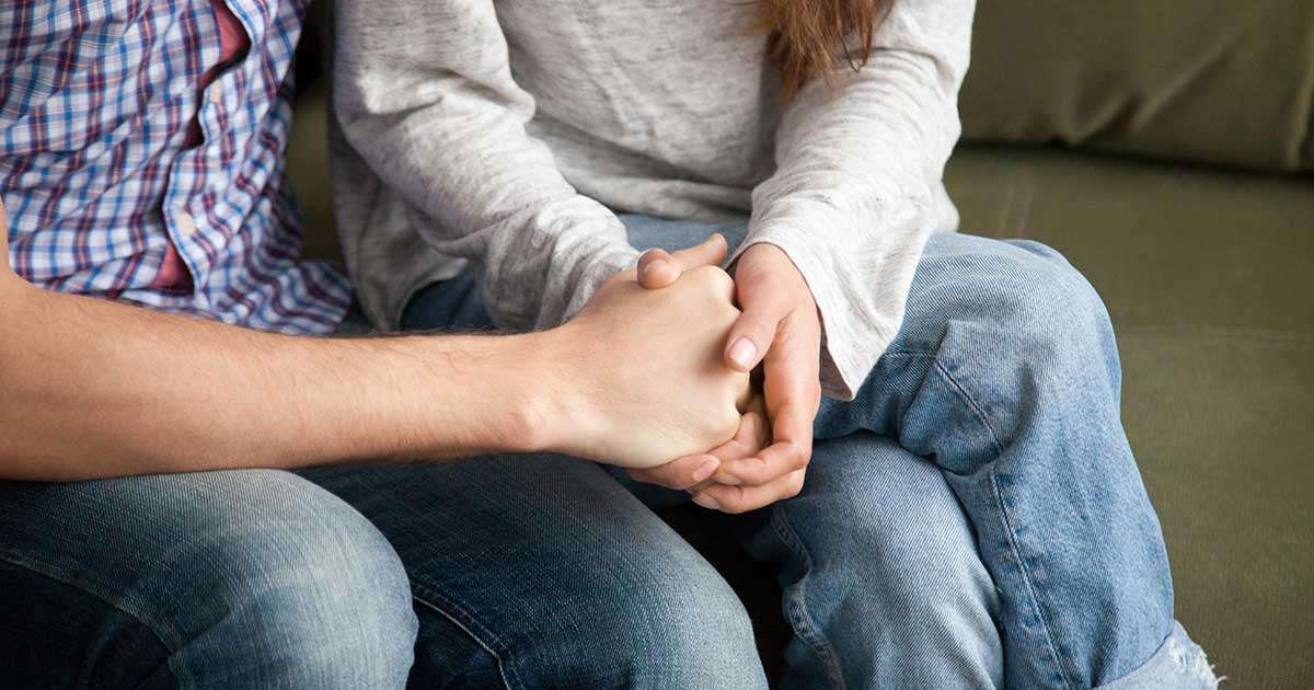 Depression in a Relationship: 5 Ways to Help a Depressed Spouse