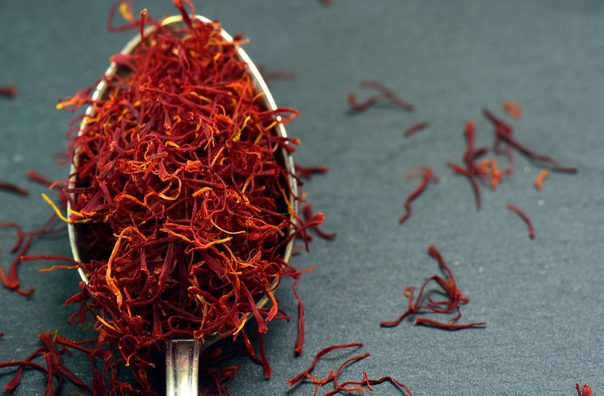 Saffron effectively complements antidepressant medications